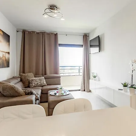 Sea View Apartament *