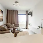 Sea View Apartament *